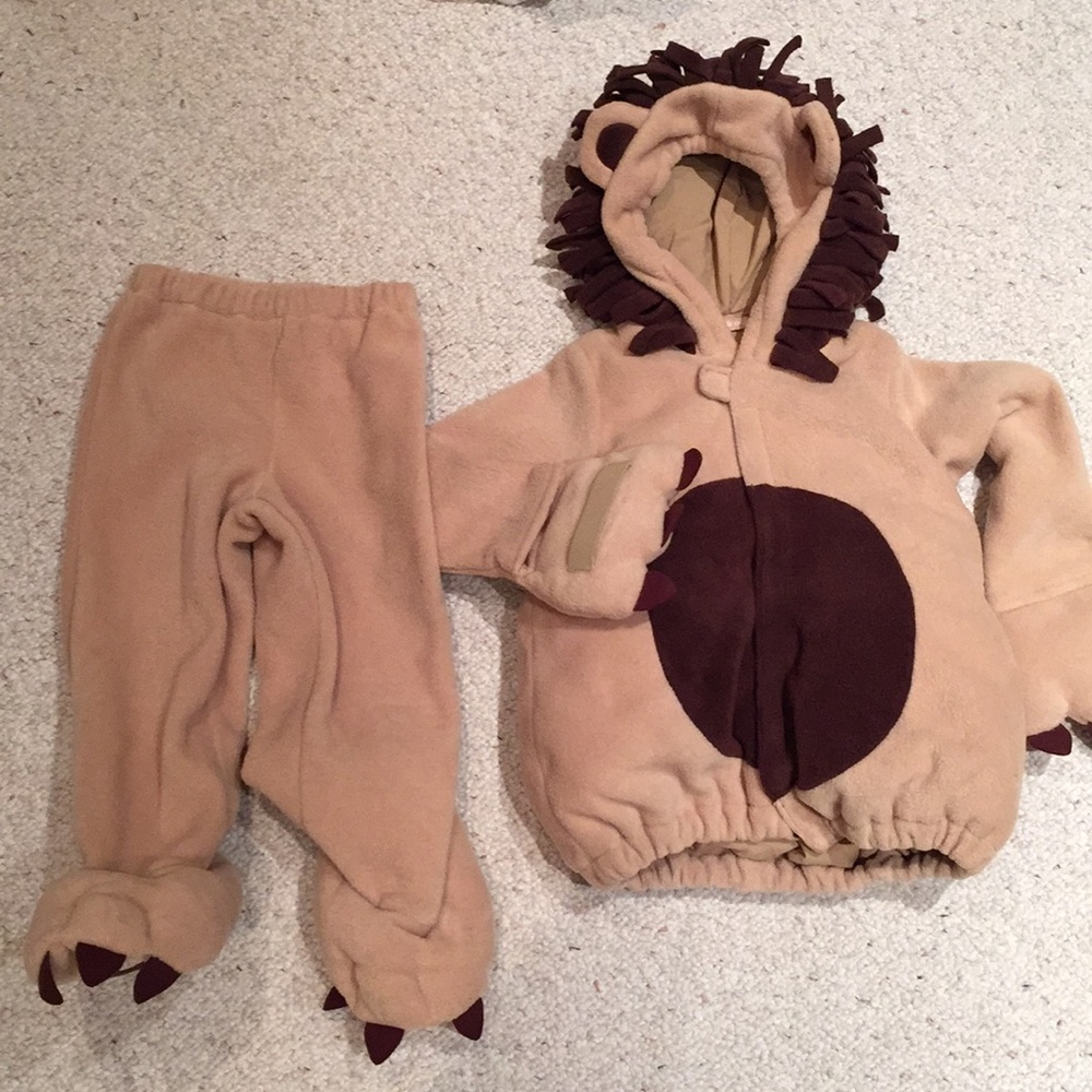 Old Navy children’s fleecy lion Halloween costume